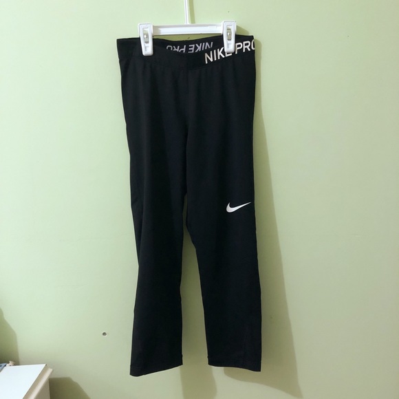 Nike PRO CAPRI DRI-FIT - Picture 7 of 9